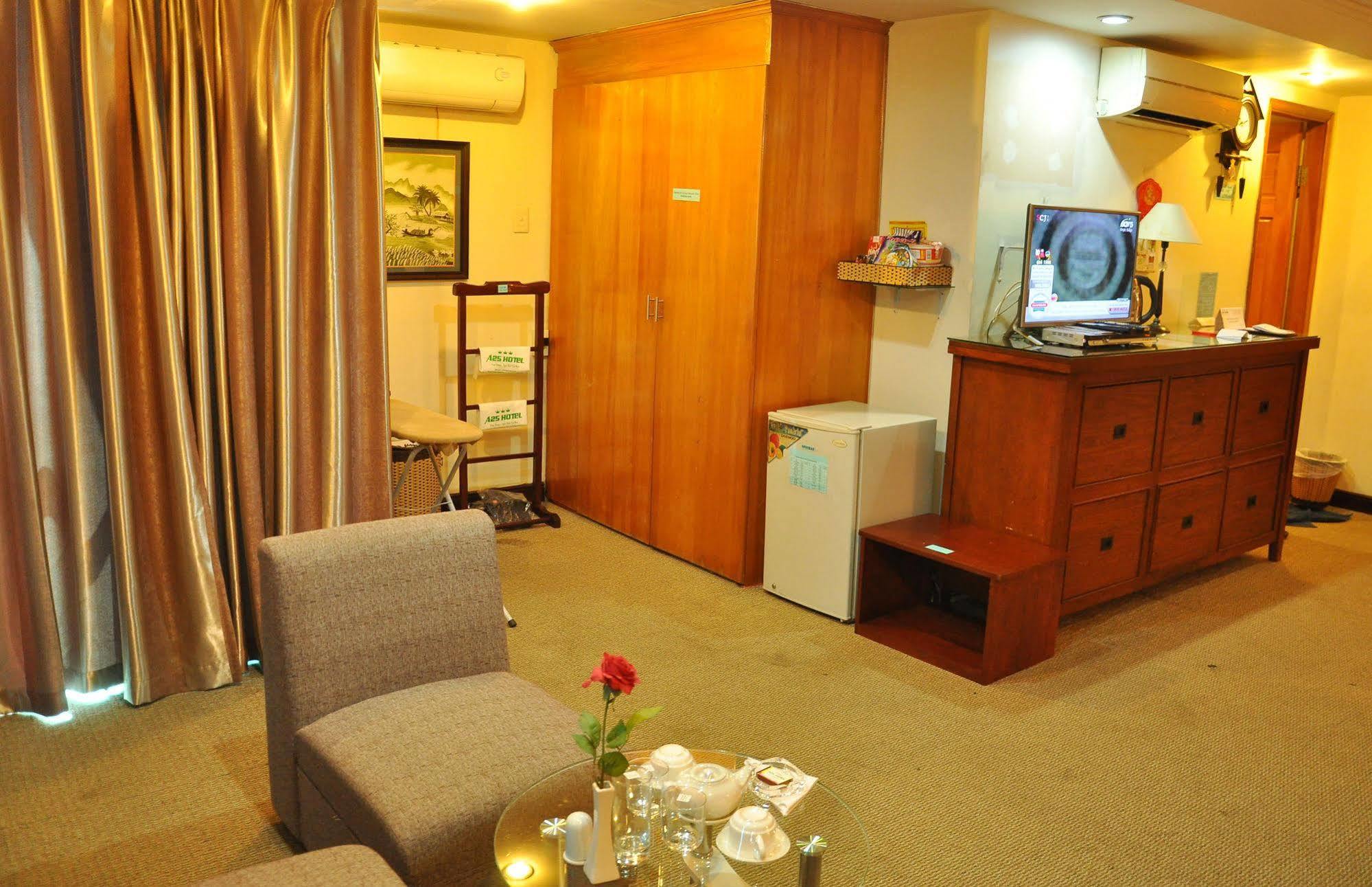 הו צ'י מין סיטי A25 Hotel - 251 Hai Ba Trung Hcm מראה חיצוני תמונה